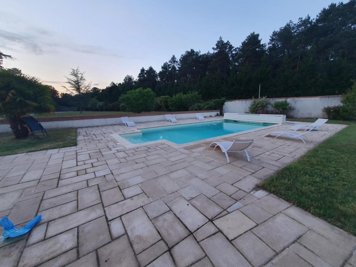 Villa Domaine du Rothay à Lassay-sur-Croisne Extérieur photo