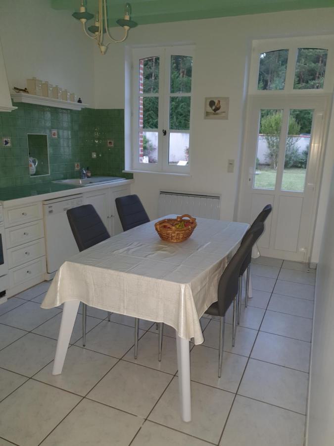 Villa Domaine du Rothay à Lassay-sur-Croisne Extérieur photo